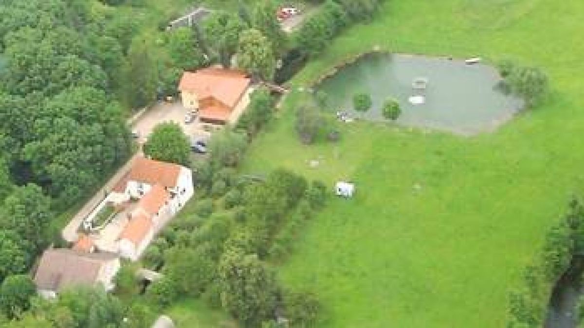 Erdfall bei Bilzingsleben Wie aus einer feuchten Wiese ein Teich wurde
