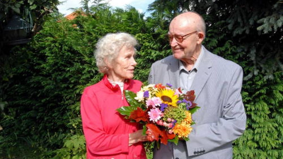 18.09. Blankenhain. Ihre Diamantene Hochzeit begingen Carla und Heinz Scholz. Für das Wochenende erwarten sie Familienangehörige aus nah und fern. Dann wird gefeiert. Foto: Hannsjörg Schumann