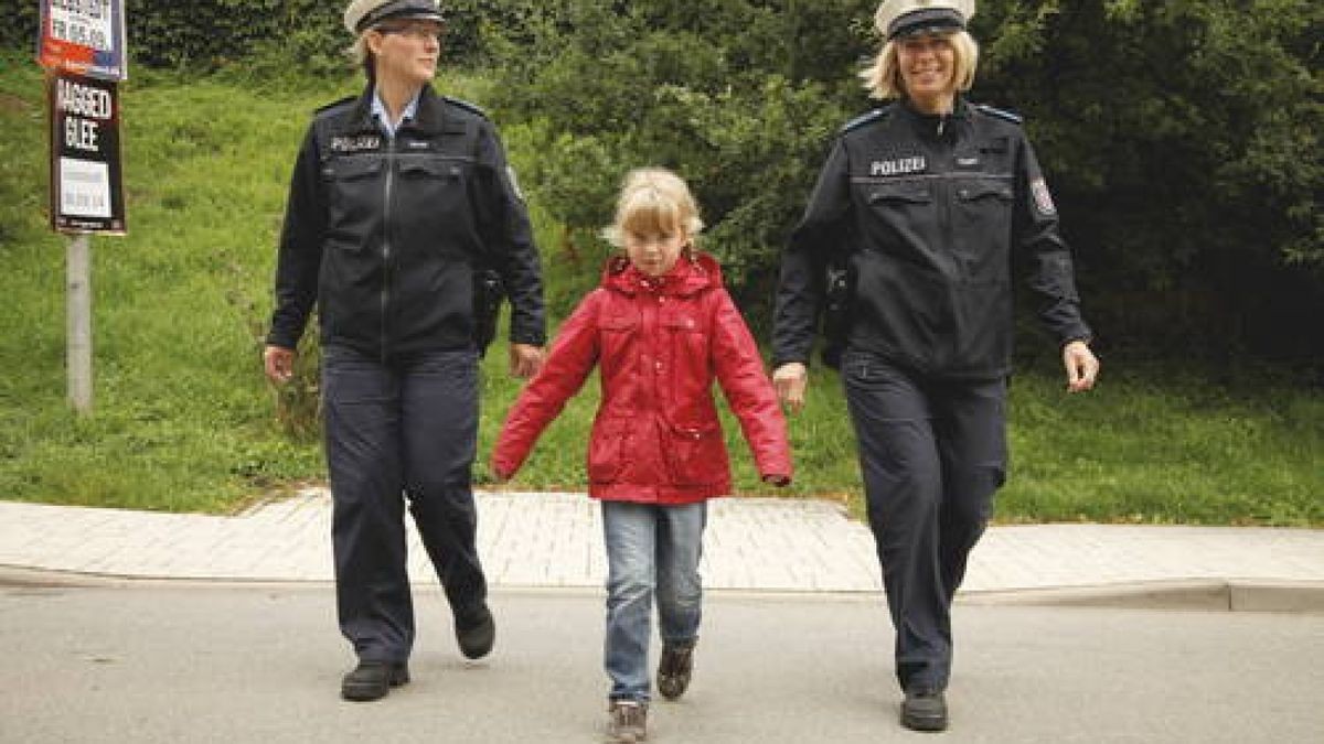 09.09. Ernste aber spielerische Verkehrserziehung mit der Polizei / TA-Foto: Stefan Karl