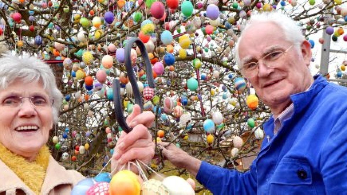 Familie Kraft aus Saalfeld schmückt spektakulärsten Ostereierbaum