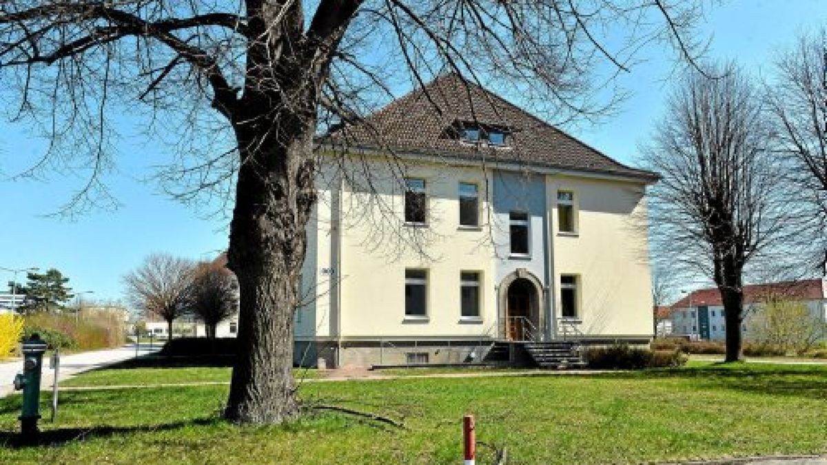 Rundgang durch ehemalige GörmarKaserne in Mühlhausen
