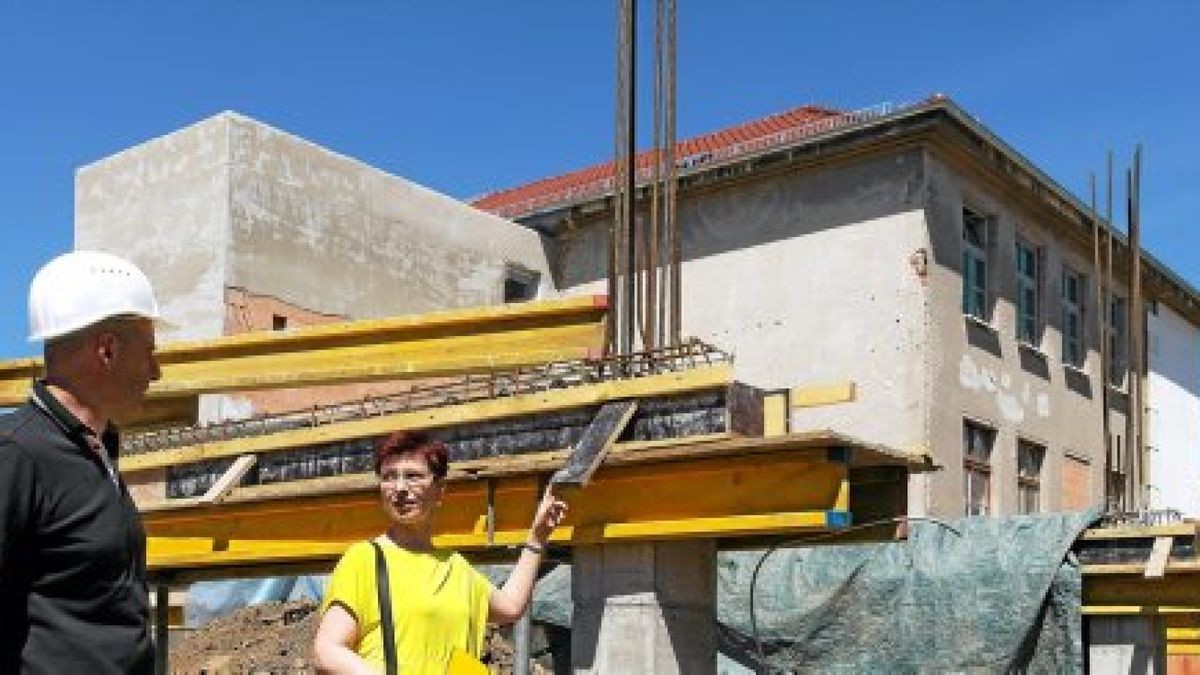 Neue Mensa für das Gymnasium in Neustadt ruht künftig auf 24 Stützen