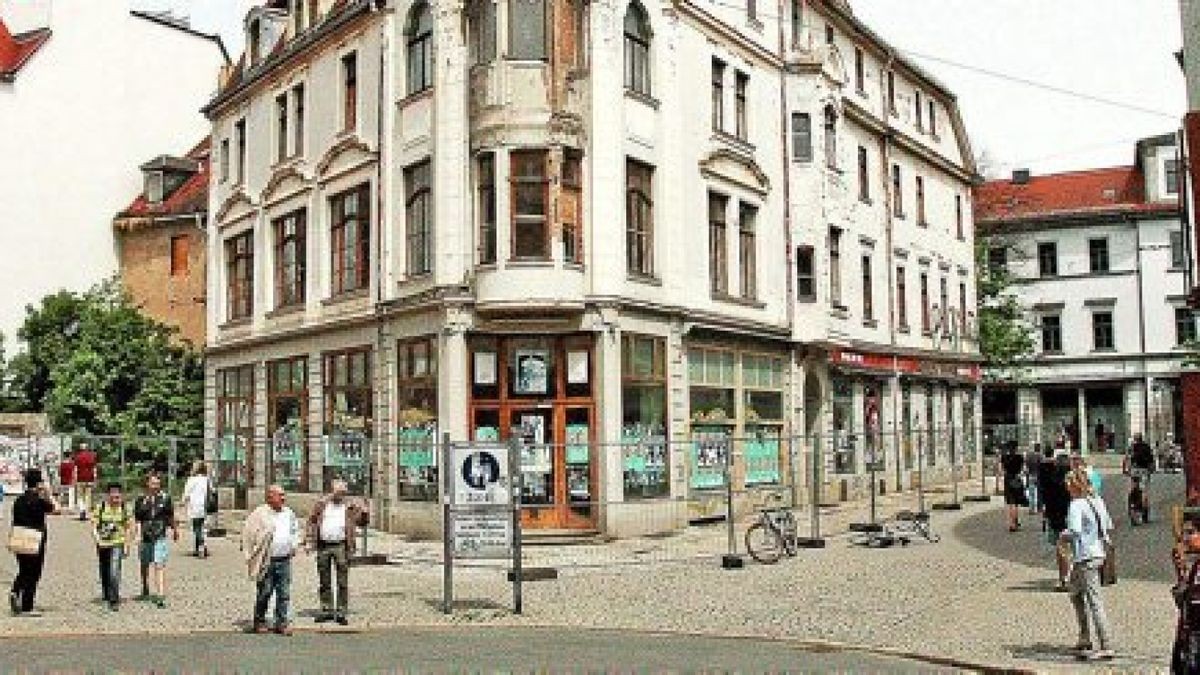 Schillerstraße 13/15: Nur die Fassade bleibt stehen