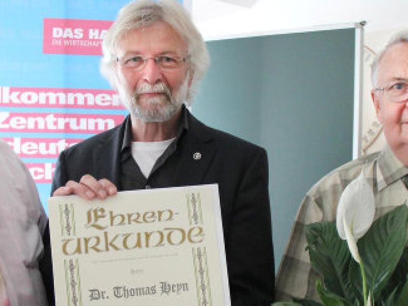 ZeulenrodaTriebes Ehrennadel in Silber als Symbol der Wertschätzung