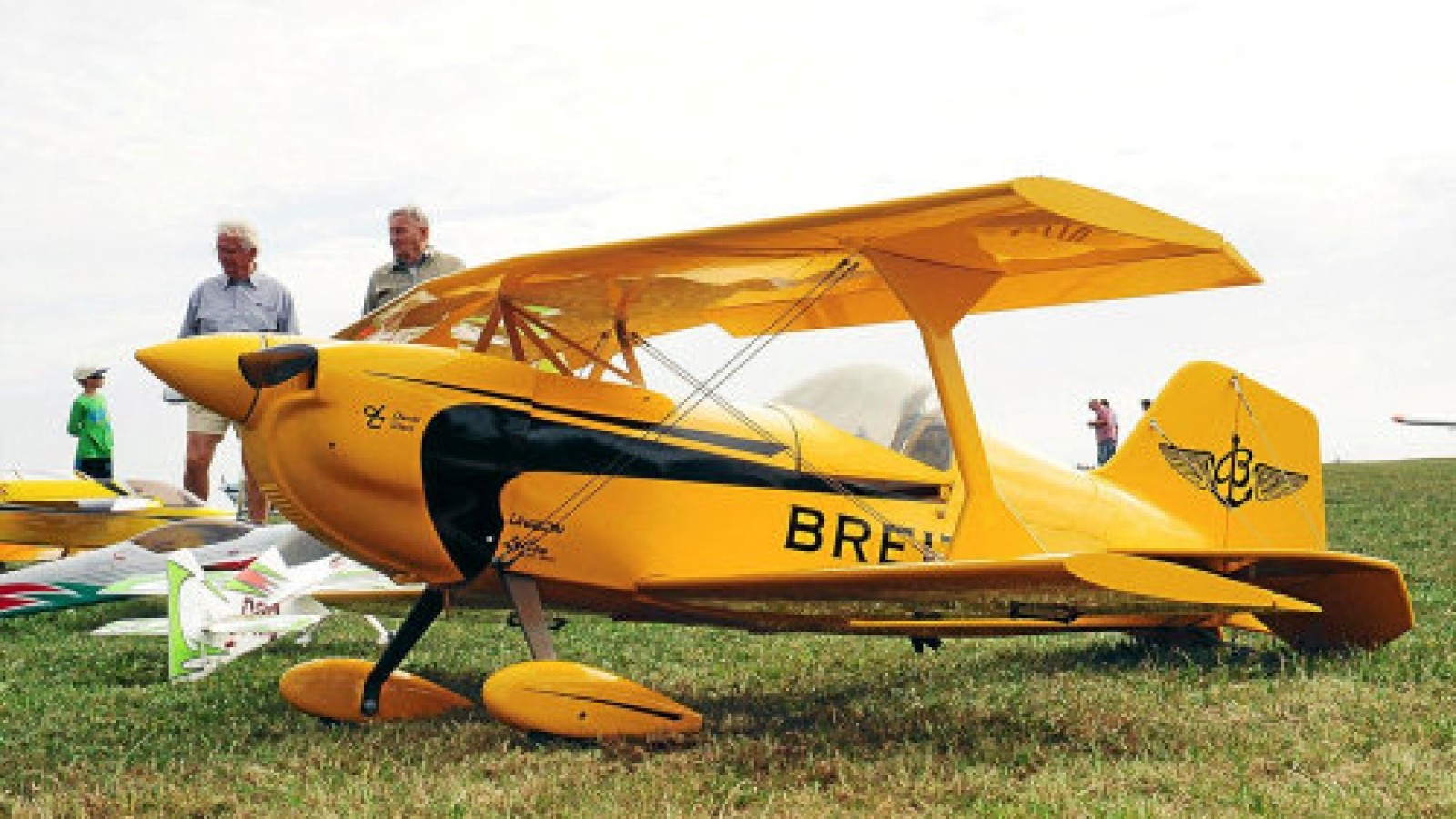 Großes Fliegen am Flugplatz Groschwitz