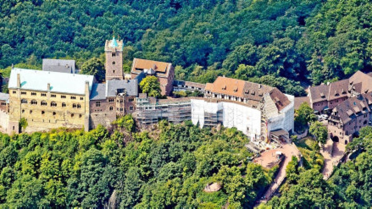 Die Wartburg bei Eisenach. Hermann Parzinger hielt dort die Rede, die TA auf dieser Seite dokumentiert. Foto: Sascha Fromm