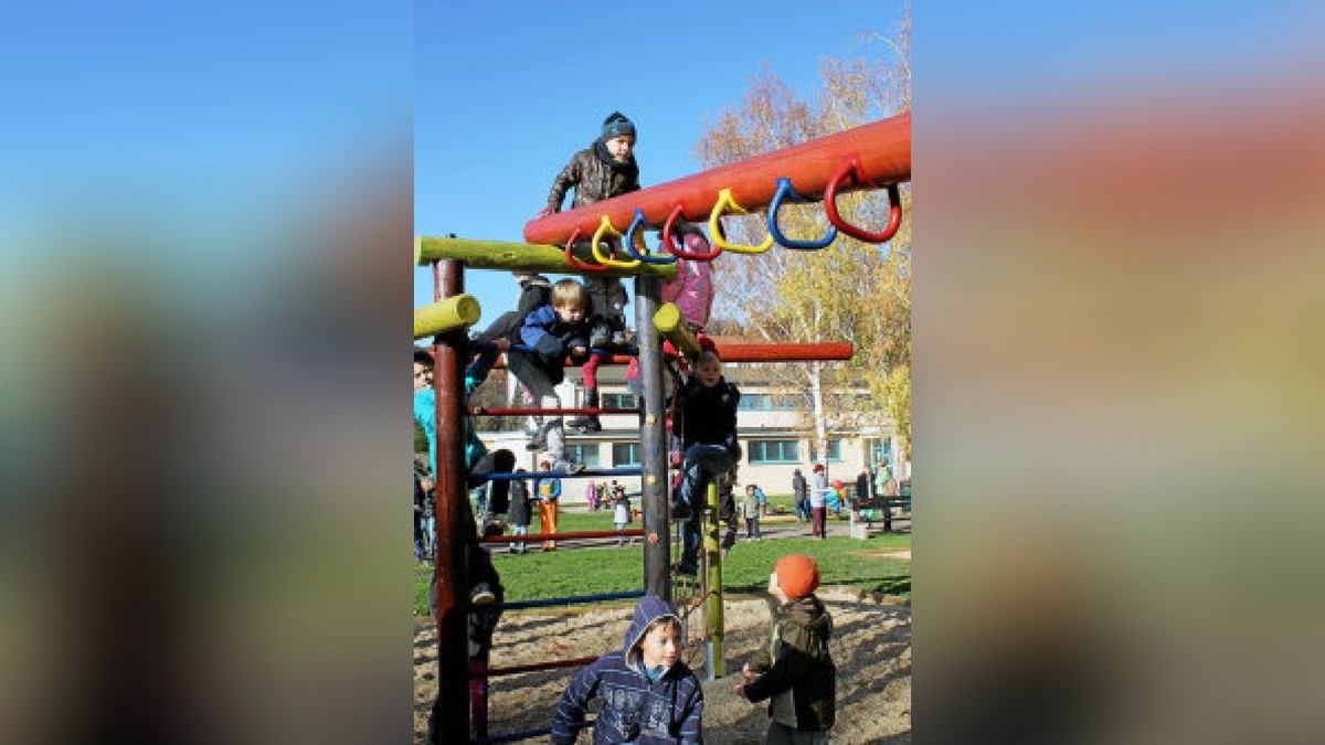 Neuer Spielplatz an der Grundschule West in Rudolstadt übergeben