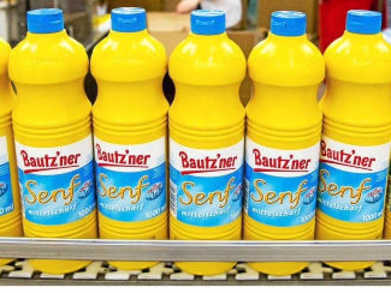 Einbrecher verteilen Ketchup und Senf in Weimarer Gartenanlage