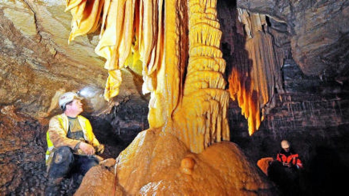 In der Bleßberghöhle wurden diese gigantischen Gesteinsformationen entdeckt. Aus Sicherheitsgründen musste die Höhle verschlossen werden. Für die Öffentlichkeit wird der Bereich wahrscheinlich nicht mehr zugänglich. Archiv-Foto: Marco Kneise