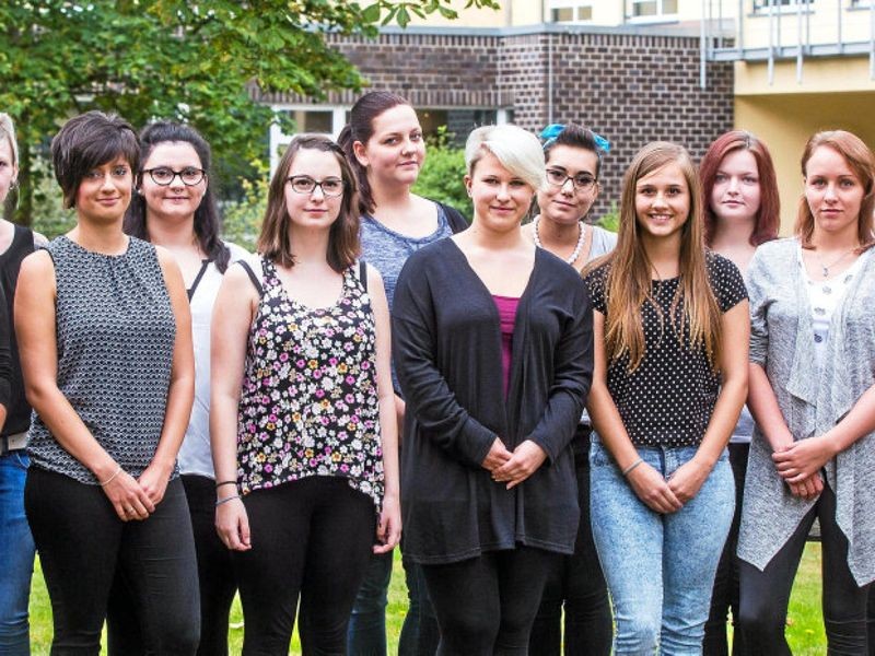 Starker neuer Jahrgang an der HeliosKlinik in Blankenhain
