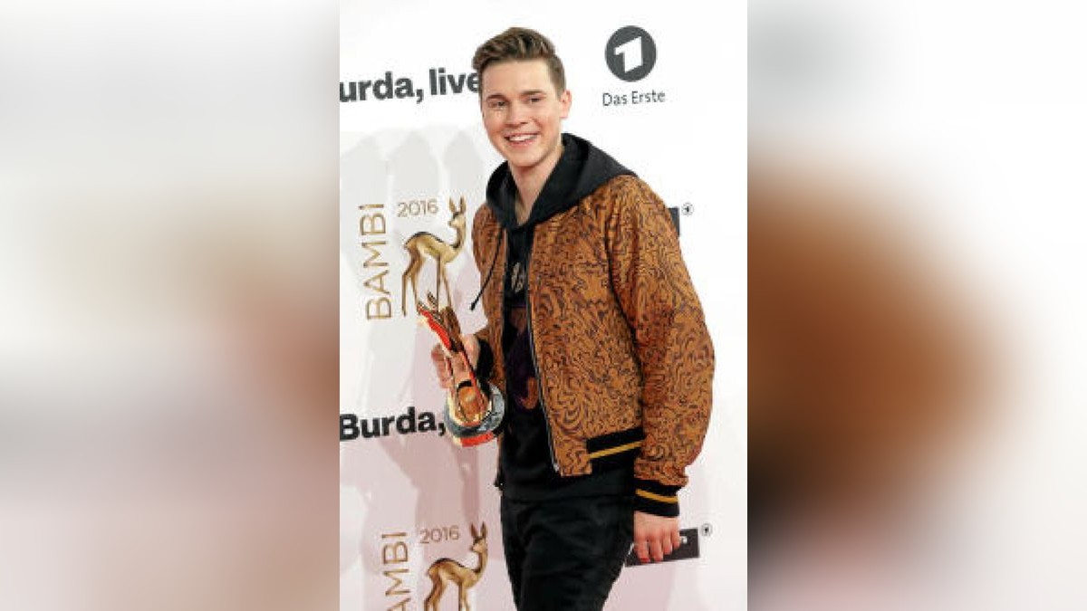 Felix Jaehn präsentiert am 17.11.2016 in Berlin den Bambi in der Kategorie 