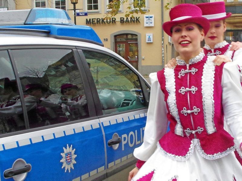 Die Polonaise dennoch zu Ende getanzt