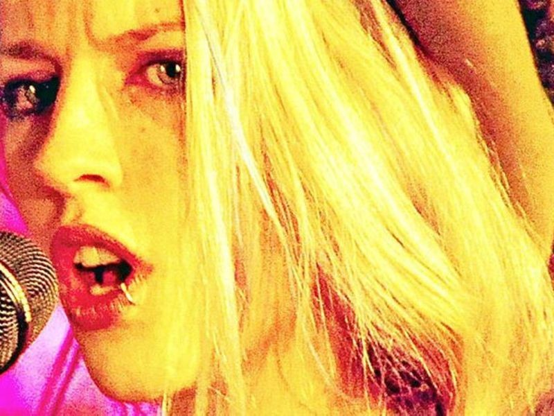 Bewerbung fürs Rudolstadt Festival Cynthia Nickschas und Band fesselt