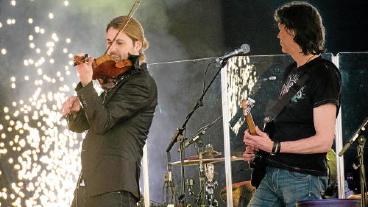 Mit einer fulminanten Show begeisterte David Garrett am Sonntagabend in der Messehalle Erfurt.