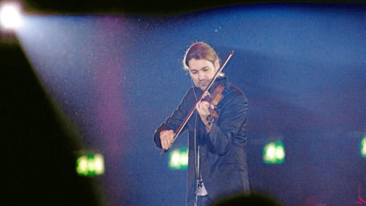 Mit einer fulminanten Show begeisterte David Garrett am Sonntagabend in der Messehalle Erfurt.