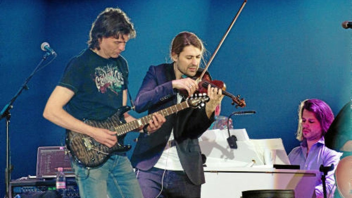 Mit einer fulminanten Show begeisterte David Garrett am Sonntagabend in der Messehalle Erfurt.