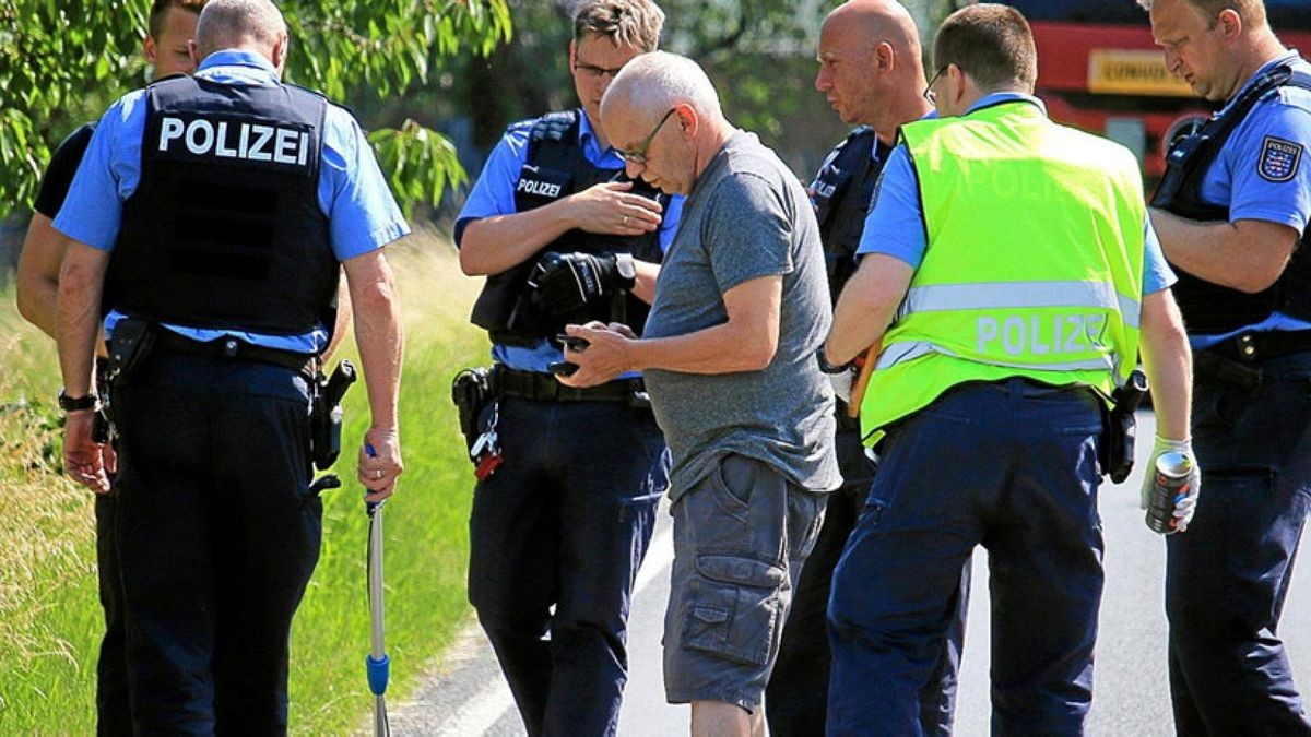 Nach dem tödlichen Unfall gestern bei Großbrembach im Kreis Sömmerda, bei dem ein Radfahrer ums Leben gekommen ist, hat sich der mutmaßliche Unfallfahrer der Polizei gestellt.