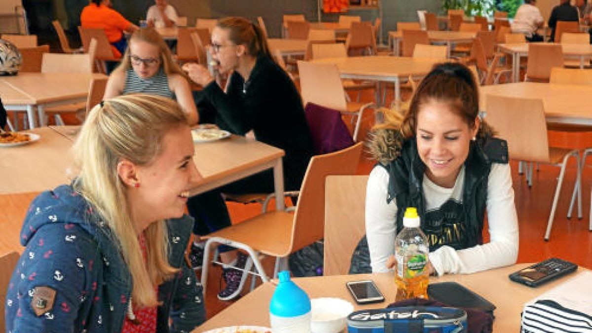 Eröffnung des neuen Anbau der ErasmusReinholdGymnasium Saalfeld