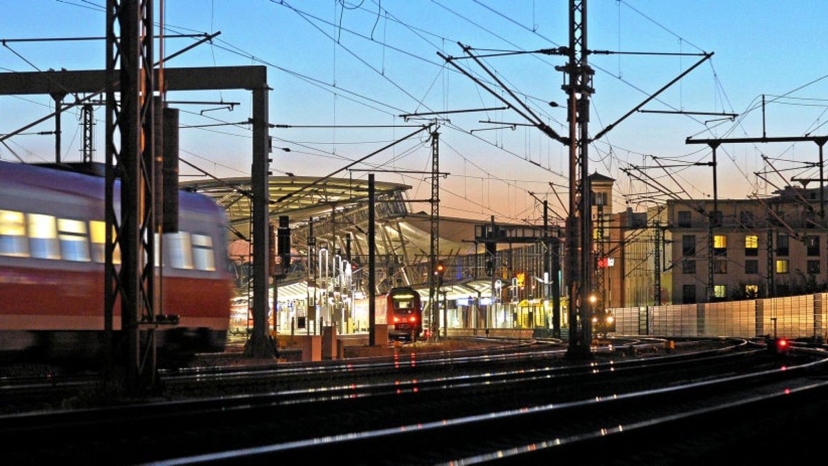 Die NVS-Zentrale befindet sich derzeit in der Erfurter Innenstadt in der Nähe des Hauptbahnhofes. Wieviel Geld die Auflösung der Nahverkehrsservicegesellschaft spart, bezifferte die Sprecherin nicht. Archivfoto: Alexander Volkmann