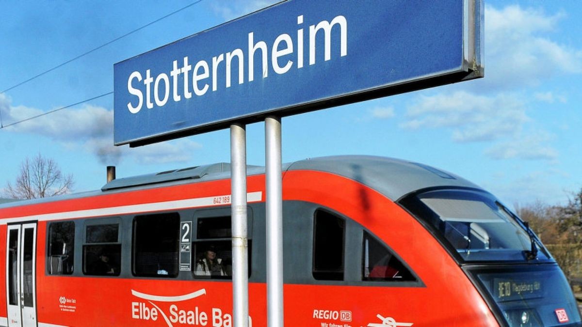 Am Bahnsteig in Stotternheim wird beim Halt des Regionalexpress eine zusätzliche Stufe beim Türöffnen ausgefahren. Für die Züge des Betreibers Abellio ist der Bahnsteig zu niedrig.