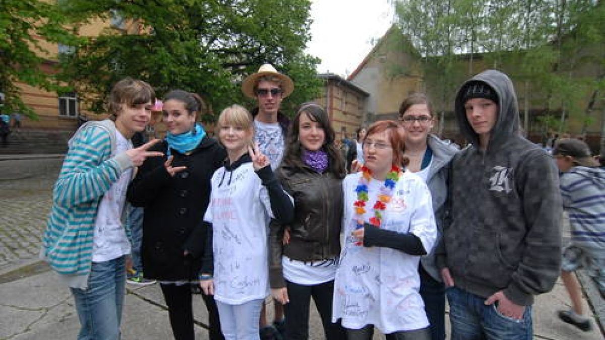 Pestalozzi-Regelschule Apolda. Klasse 9: Lisa Höhne, Dennis Rechenbach, Diana Schmidt, Madeleine Gebhardt, Pascal Petri und Anne Liebau. Foto: Sascha Margon