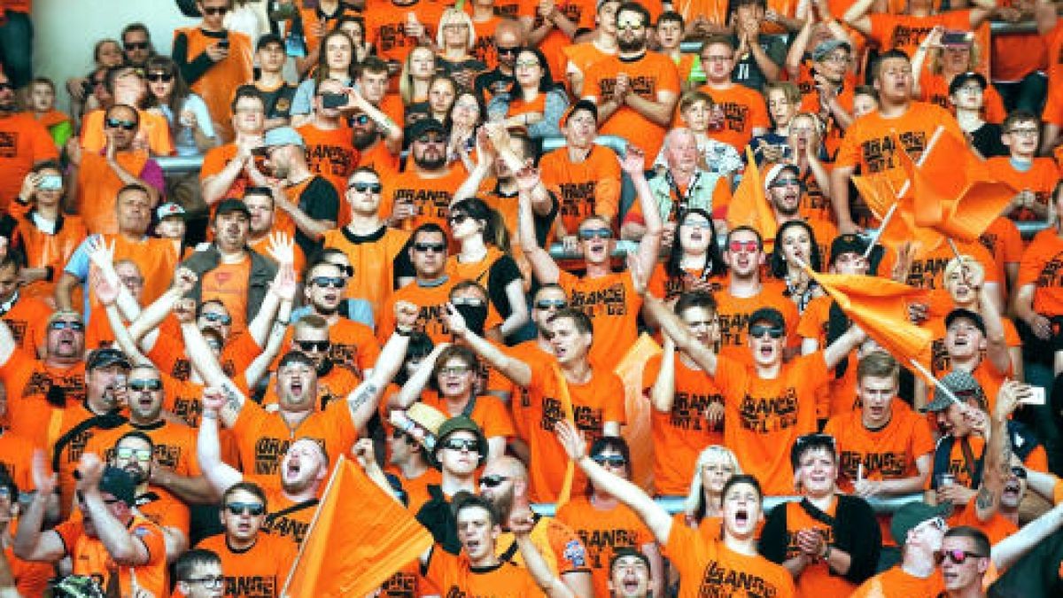 Landespokalfinale BSG Wismut Gera - FC Carl Zeiss Jena Mit 1000 Fans war die BSG Wismut nach Erfurt gereist.