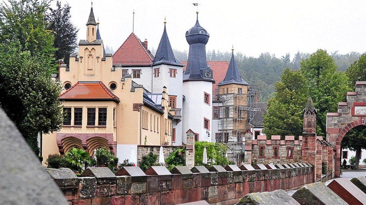 Wolfersdorfer Jagdschloss mausert sich zur Schönheit
