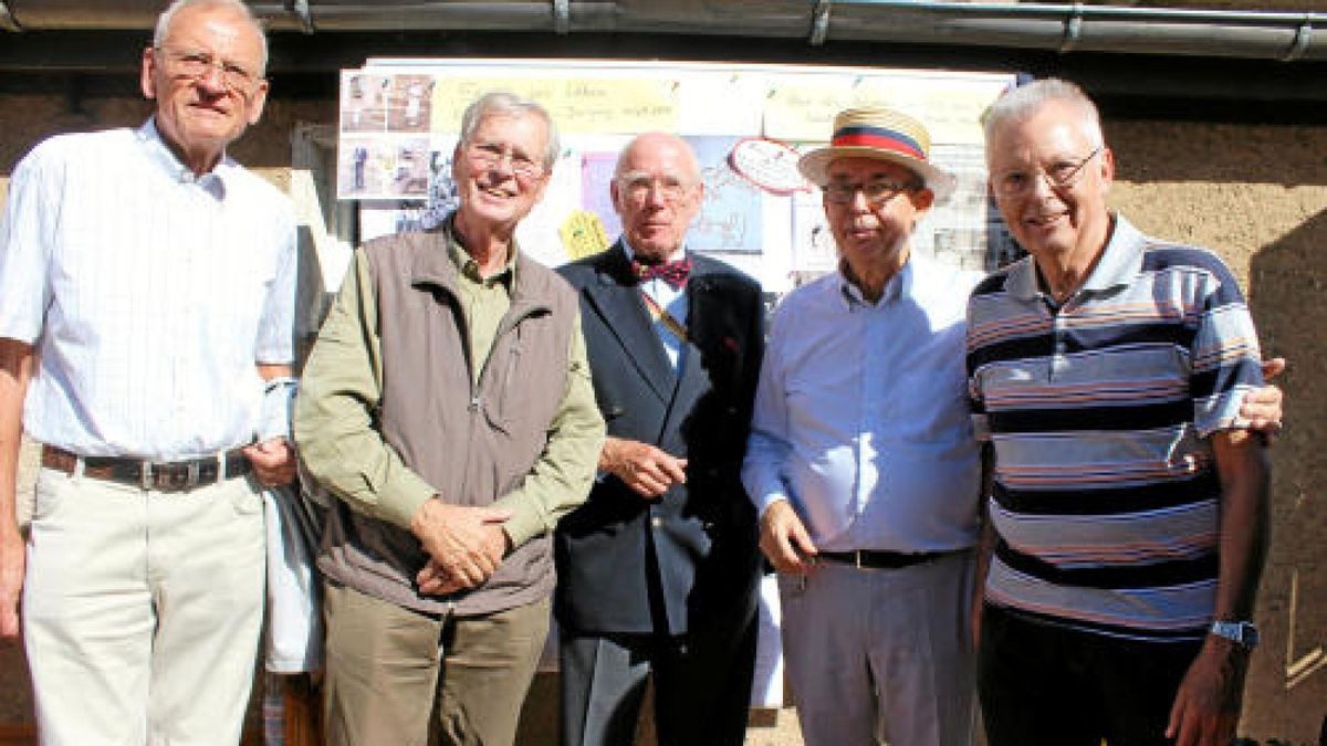 Ulrich Scholz, Detlef Laves, Arnd Kniese, Claus Curth und Klaus-Dieter Hauser sind 1947 in die Abbe-Schule eingeschult worden.