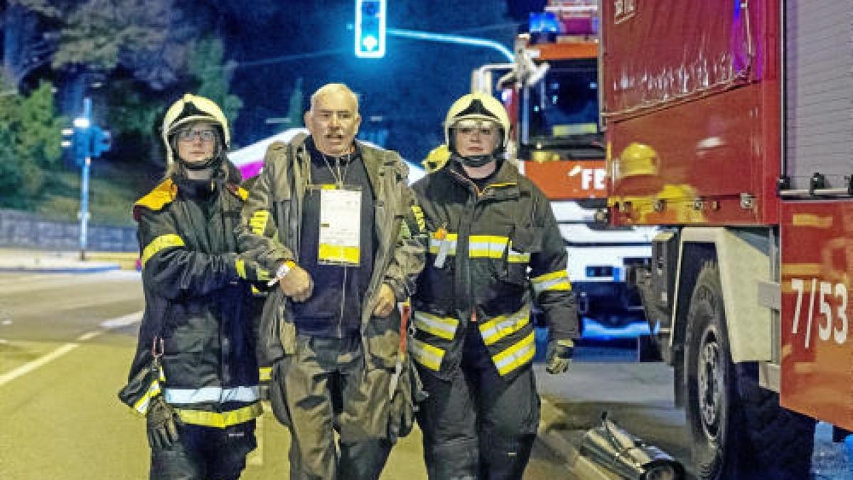 In der Nacht zum Sonntag gab es am Erfurter Hauptbahnhof eine Großübung. Knapp 600 Rettungskräfte simulierten den Einsatz nach einem Anschlag. Foto: Marcus Scheidel