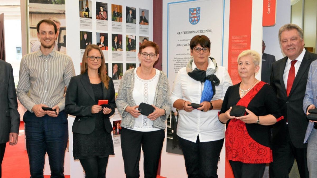 Sparkassenstiftung Eichsfeld verschenkt historische Zeitungen