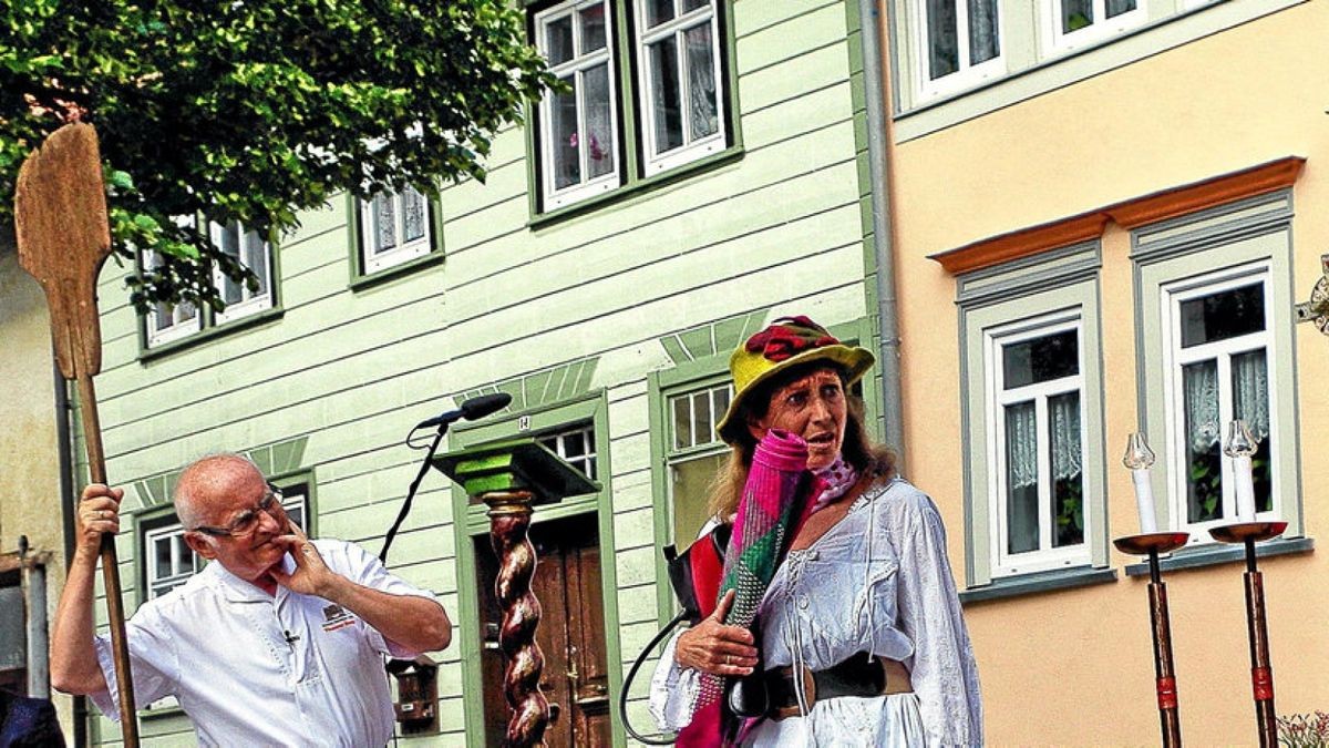 Bei der 3. Feier für die Heiligenstädter Stadtpatrone Aureus und Justinus auf dem Marktplatz spielte der Textautor Johann Freitag den Bäckermeister Semmelrogge.