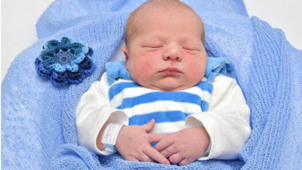 Milan Jonah Gansel kam am 18. Mai um 6:10 Uhr zur Welt. Er wog 3550 g und war 50 cm groß. Seine Mutter Evelyn Gansel aus Arnstadt freut sich sehr. Foto: First Moment Chemnitz