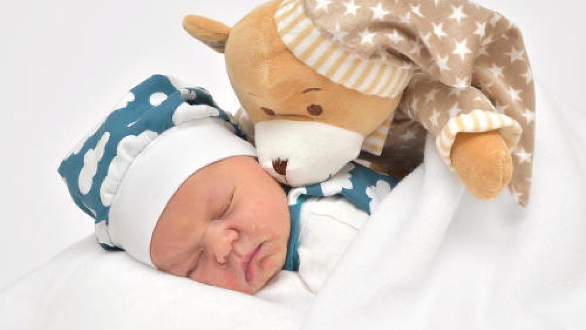 Paula Pabst aus Drei Gleichen/ Mühlberg kam am 15. Januar um 10:24 Uhr zur Welt. Sie wog 3930 g und war 53 cm groß. Ihre Eltern Peggy und Oliver Pabst freuen sich sehr. Foto: First Moment Chemnitz