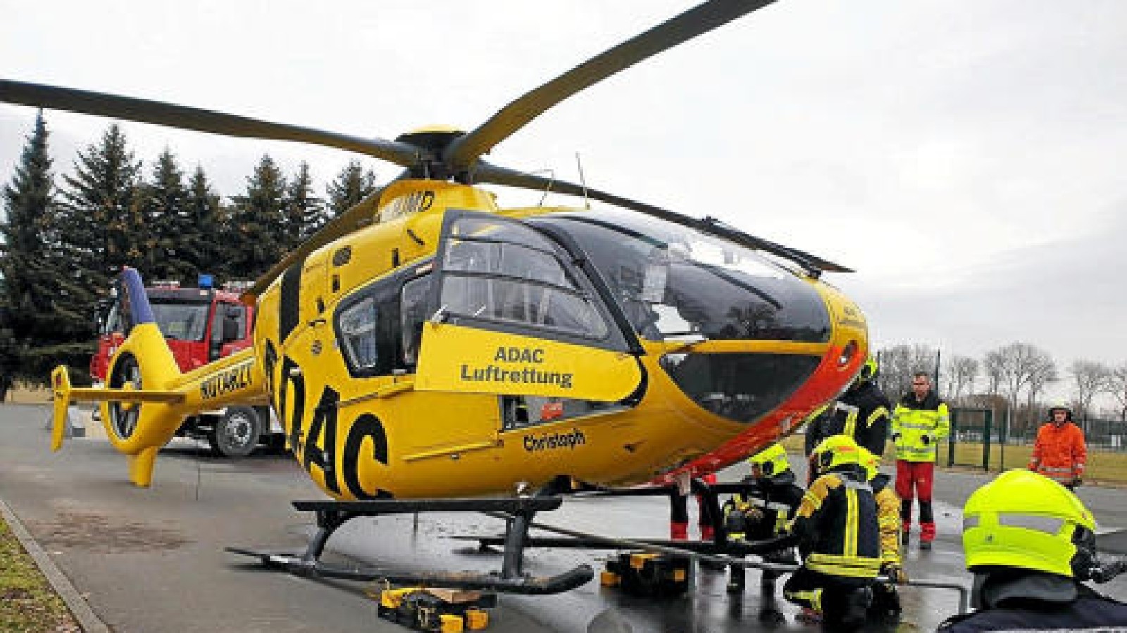 Hubschrauber bleibt bei Rettungseinsatz in Neustadt/Orla an Stange hängen