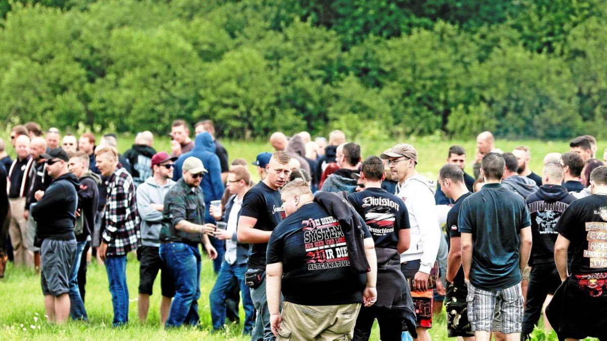 2017 kamen etwa 6000 Neonazis zu einem Rechtsrockkonzert nach Themar. Archiv-