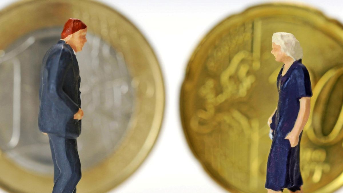 Mit 21 Prozent liegt die sogenannte Gender Pay Gap – also die Lücke zwischen dem Durchschnittsgehalt von Männern und Frauen – deutlich über dem EU-Durchschnitt. Symbolfoto: Christian Ohde/ imago stock&people