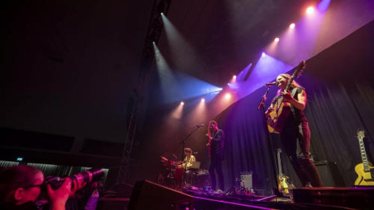 Mit seiner Alles ist Jetzt Tour 2019 machte Bosse halt in der Erfurter Thüringenhalle. Vor knapp 3500 Gästen sang er Songs vom neuen Album und seine großen Hits.