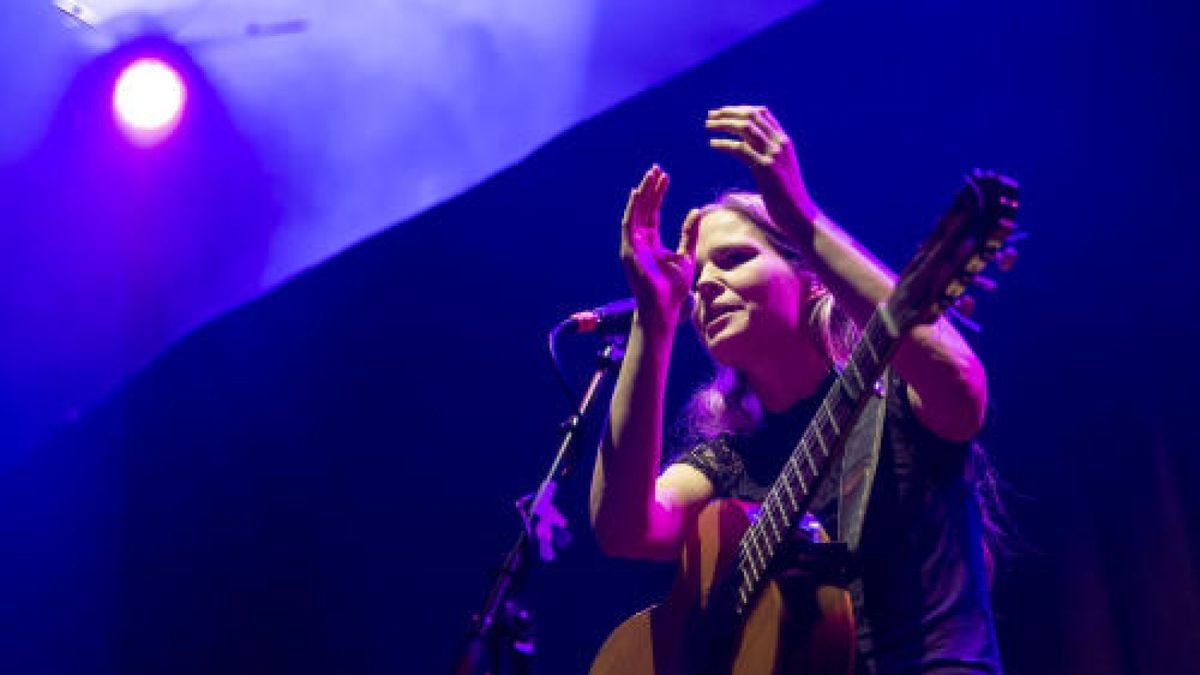 Mit seiner Alles ist Jetzt Tour 2019 machte Bosse halt in der Erfurter Thüringenhalle. Vor knapp 3500 Gästen sang er Songs vom neuen Album und seine großen Hits.