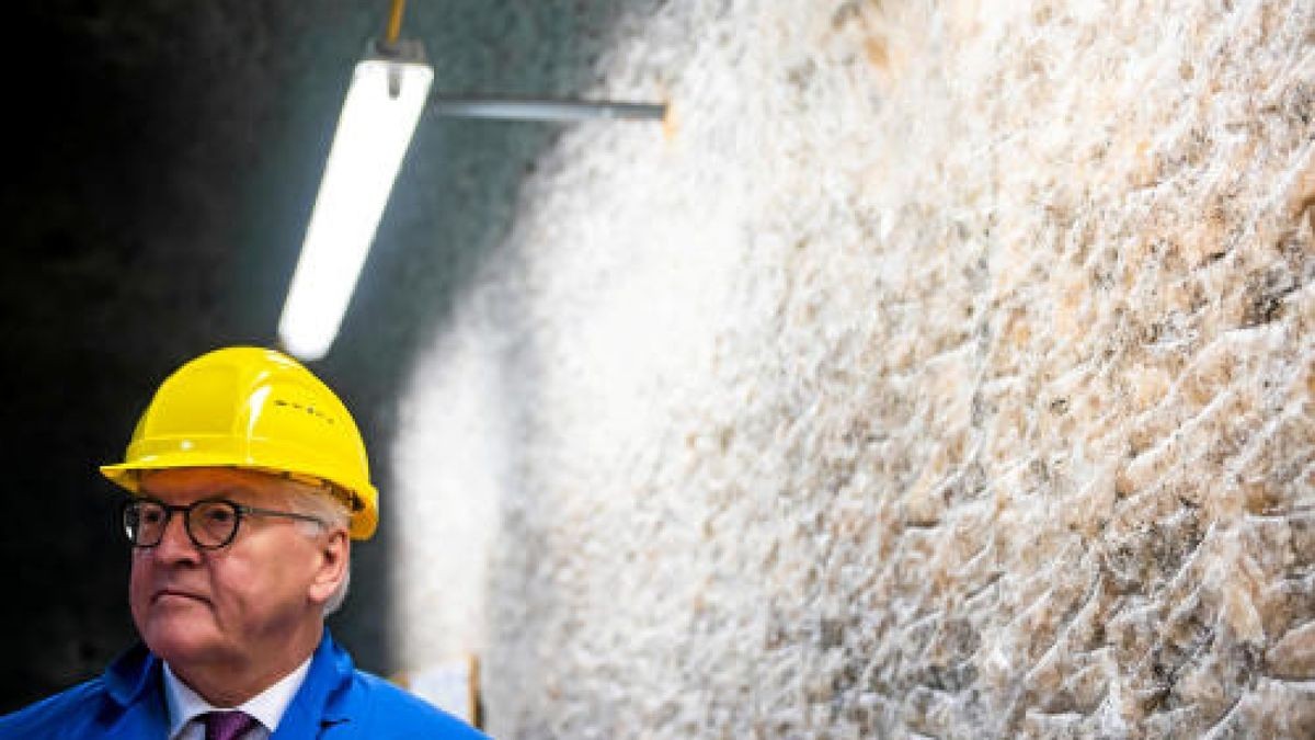 Auf seiner Tour durch Nordthüringen besuchte Bundespräsident Frank-Walter Steinmeier auch das Erlebnisbergwerk Sondershausen. Foto: Sascha Fromm