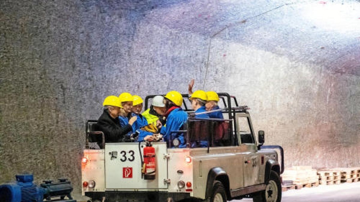 Auf seiner Tour durch Nordthüringen besuchte Bundespräsident Frank-Walter Steinmeier auch das Erlebnisbergwerk Sondershausen. Foto: Sascha Fromm