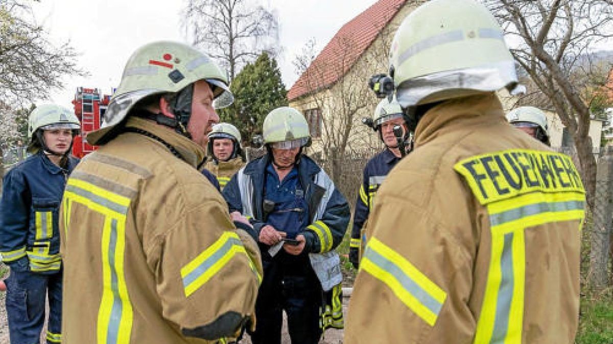 Es war der größte Brand in dem kleinen Ort, seit dem verheerenden Feuer am 25.12.2014, als ein Dreiseitenhof bis auf ein Wohnhaus komplett niederbrannte. / Foto: Stefan Eberhardt - medien-partner.net