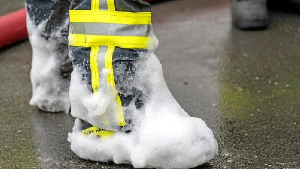 Es war der größte Brand in dem kleinen Ort, seit dem verheerenden Feuer am 25.12.2014, als ein Dreiseitenhof bis auf ein Wohnhaus komplett niederbrannte. / Foto: Stefan Eberhardt - medien-partner.net