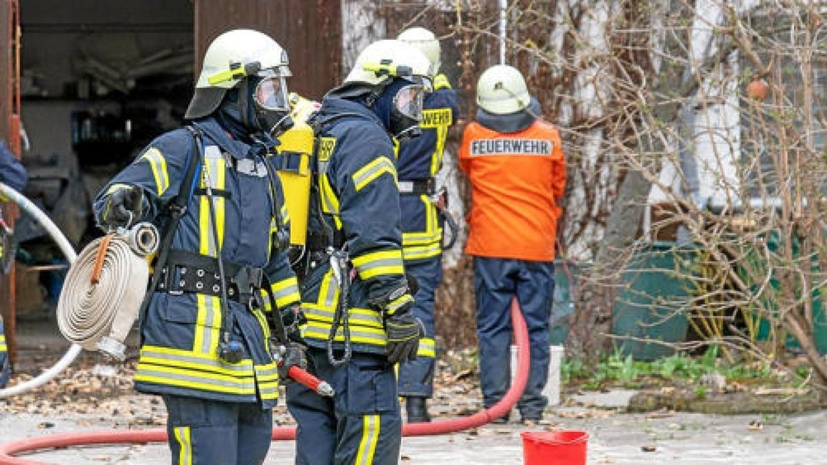 Es war der größte Brand in dem kleinen Ort, seit dem verheerenden Feuer am 25.12.2014, als ein Dreiseitenhof bis auf ein Wohnhaus komplett niederbrannte. / Foto: Stefan Eberhardt - medien-partner.net