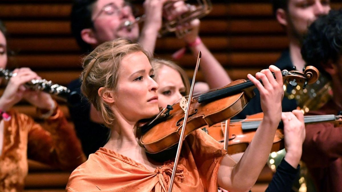 Die jungen Virtuosen des „Stegreif.orchesters“ aus Berlin verzauberten das Festakt-Publikum.