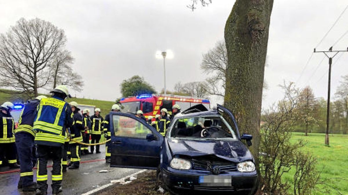 Drei Jugendliche bei Unfall schwer verletzt