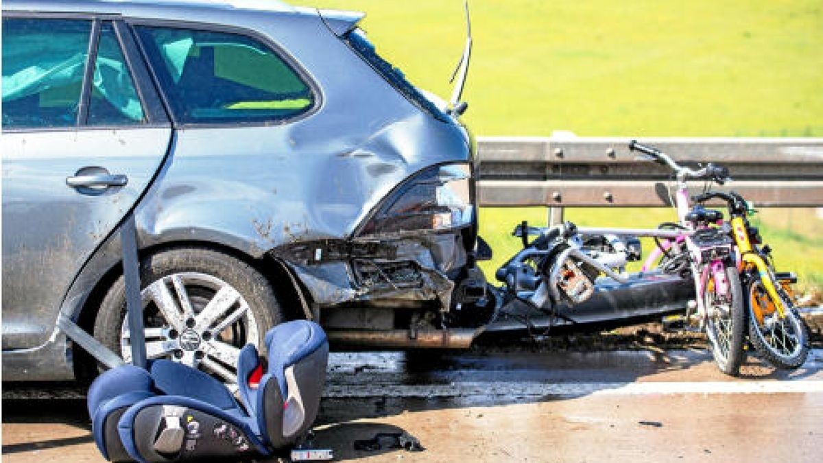 Bei einer Massenkarambolage auf der A71 bei Meiningen waren am Sonntag 50 Fahrzeuge verwickelt. 32 Personen wurden verletzt. Foto: Sascha Fromm