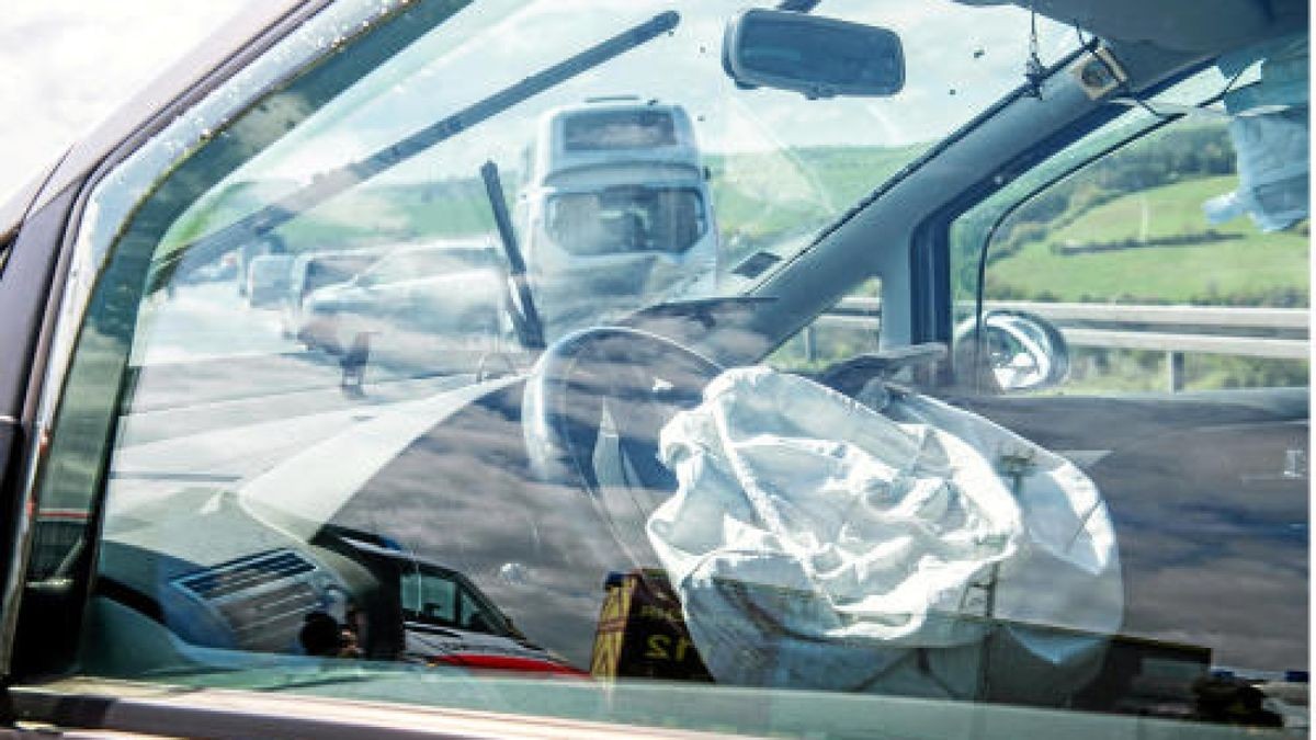 Bei einer Massenkarambolage auf der A71 bei Meiningen waren am Sonntag 50 Fahrzeuge verwickelt. 32 Personen wurden verletzt. Foto: Sascha Fromm