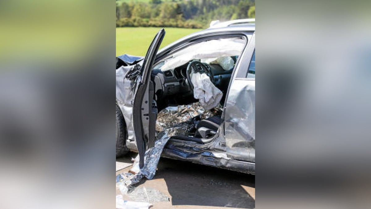 Bei einer Massenkarambolage auf der A71 bei Meiningen waren am Sonntag 50 Fahrzeuge verwickelt. 32 Personen wurden verletzt. Foto: Sascha Fromm