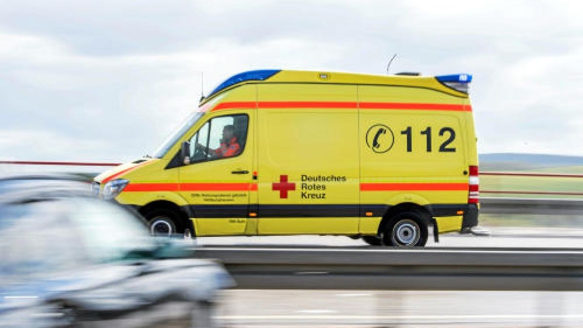 Bei einer Massenkarambolage auf der A71 bei Meiningen waren am Sonntag 50 Fahrzeuge verwickelt. 32 Personen wurden verletzt. Foto: Sascha Fromm