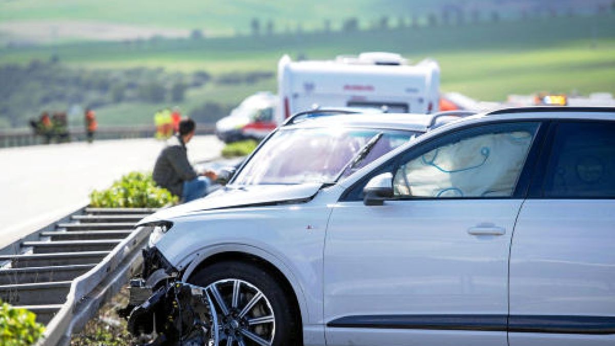 Bei einer Massenkarambolage auf der A71 bei Meiningen waren am Sonntag 50 Fahrzeuge verwickelt. 32 Personen wurden verletzt. Foto: Sascha Fromm